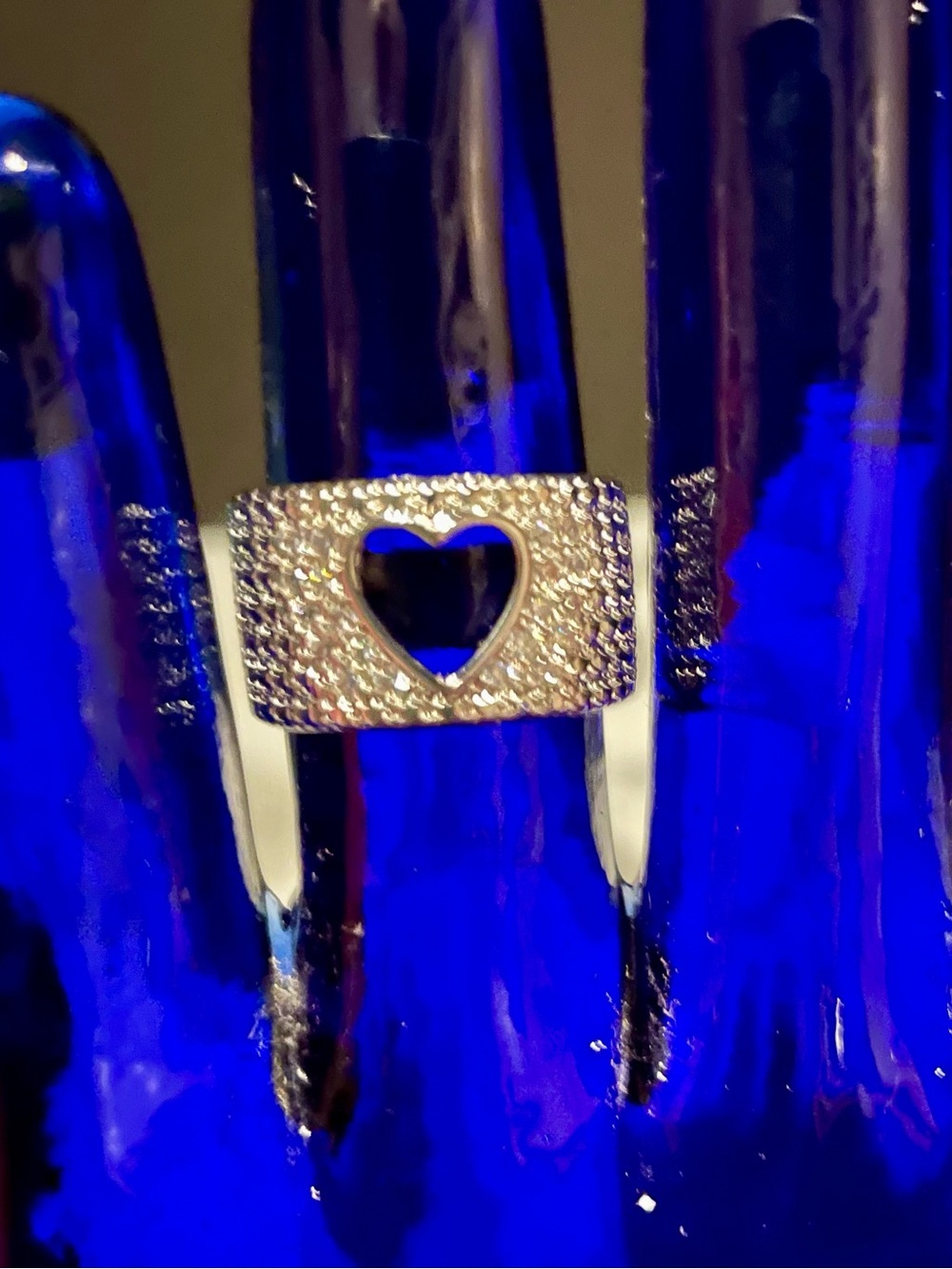 Heart Cutout Wide Band Ring - Silver sz 6 - Picture 2 of 7